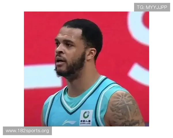 豪门大战主帅深情盛赞核心球员称他是球队无可替代的心脏